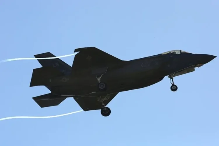 İran amerikalı pilotu əsir GÖTÜRDÜ