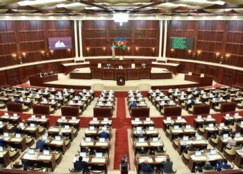 Parlamentdə iclas var: 11 məsələ