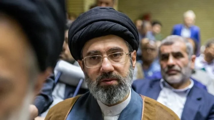 Xameneinin üzü TANINMAZ HALDA