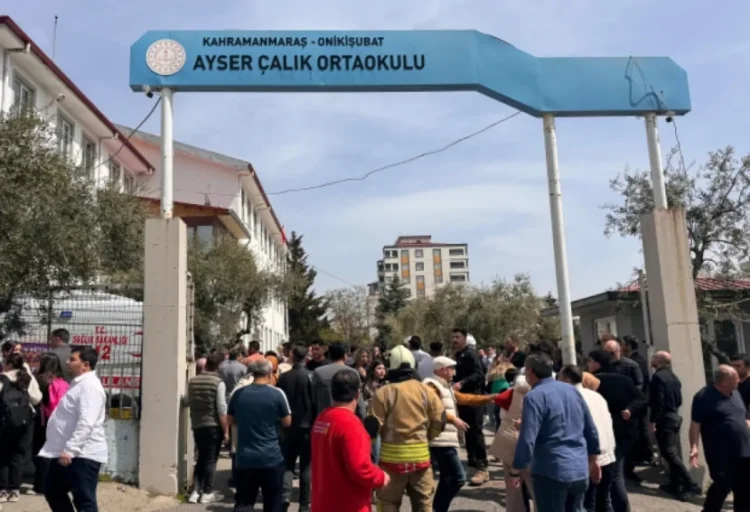 Türkiyədə məktəbə hücum nəticəsində ölənlərin sayı artdı