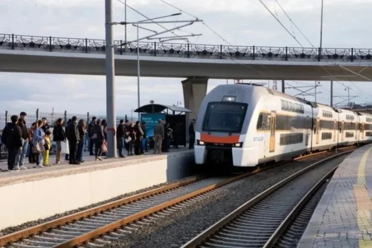 Qatarların hərəkəti dayandı: Sərnişinlər YOLDA QALDI- EKSKLÜZİV