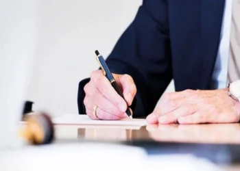 Bu şəxslər işdən məcburi çıxarılacaq