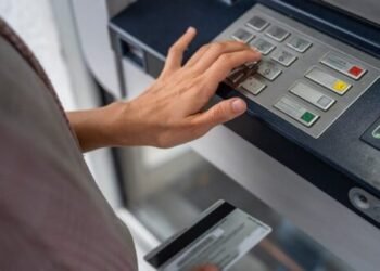 Gecikən maaşlar ödənildi: 200 min manatdan çox vəsait işçilərə qaytarıldı