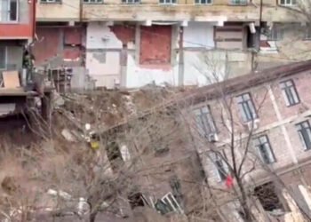 TƏCİLİ! Çoxmənzilli bina ÇÖKDÜ