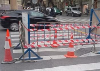 Paytaxtın mərkəzində yol çökdü – FOTO