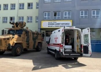 Məktəbə silahlı HÜCUM: Yaralılar var – Bu ölkədə