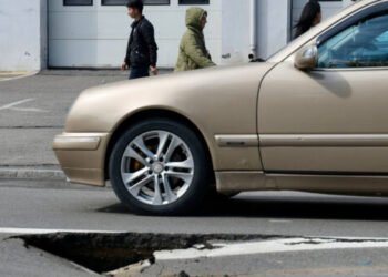 Bakıda bu küçədə yol çökdü, təhlükəli vəziyyət yarandı – Fotolar