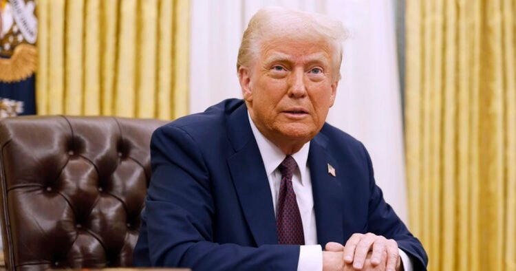 Tramp media xəbərlərinə inanmamağa çağırdı: “Hər şey nəzarət altındadır”