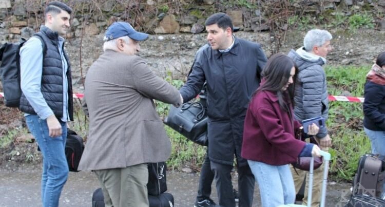 Ermənistanın vətəndaş cəmiyyətinin nümayəndələri Azərbaycana gəldilər