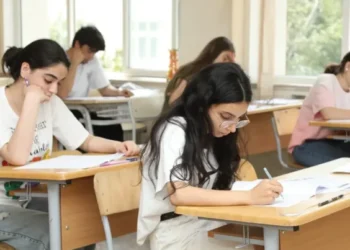 Bu gün 50 minə yaxın şagird buraxılış imtahanı verəcək