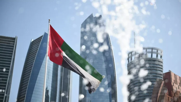 Körfəzdə gərgin gecə: BƏƏ raket və PUA hücumlarına cavab verir