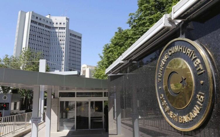 Rusiyanın Türkiyə gəmisini vurmasına Ankaradan reaksiya