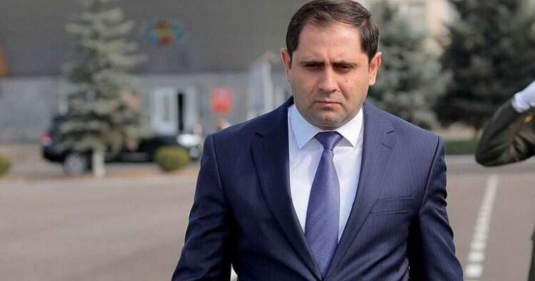Baş nazirliyə namizədin ailəsinin altı üzvü fəraridir – Papikyan