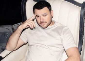 “Yoxsullara pul paylamaqdansa, iş verərəm” – Emin Ağalarov – VİDEO