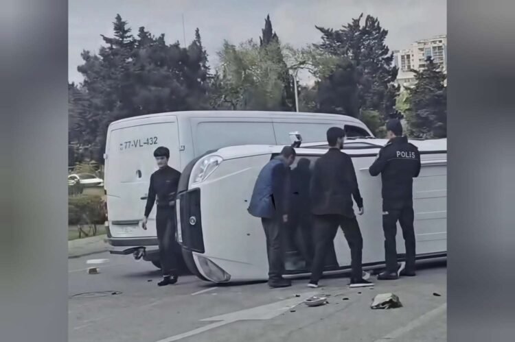 Bakıda qəza: avtomobil aşdı – VİDEO