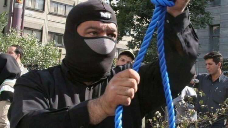 İranda azərbaycanlı alim edam edildi – FOTO