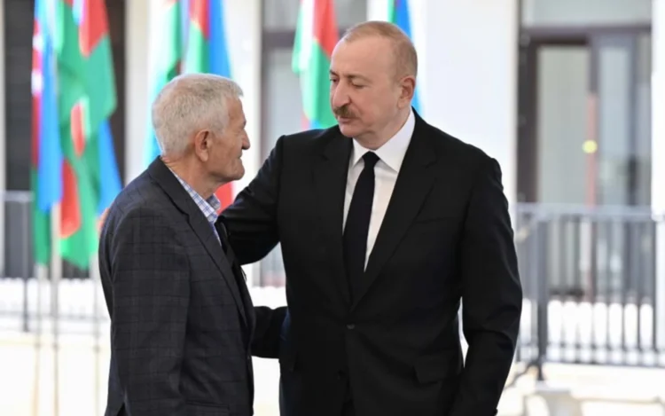 “İlham Əliyev özü də mənimlə birgə kövrəldi” – FOTO/VİDEO