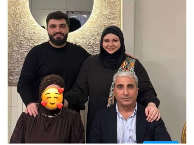 Əməkdar artist ailəsi ilə – FOTO