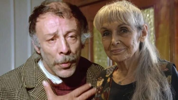 İllər sonra boşanma səbəbini açıqladı