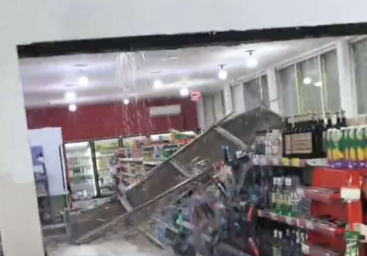 Sumqayıtda “Al market”in tavanı çökdü – ANBAAN VİDEO