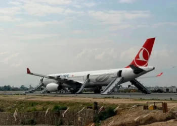 277 sərnişin olan Türkiyə təyyarəsi ALOVLANDI