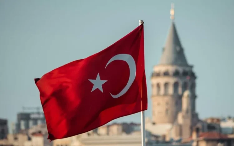 Türkiyədə FACİƏ: Ev dağıldı, ÖLƏN VAR