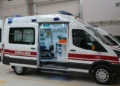 Gilas yığan kişi ağacdan yıxılıb öldü