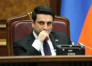 Simonyan: Azərbaycanla birlikdə YAŞAMALIYIQ