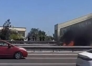 Aeroport yolunda yük maşını yanır – ANBAAN VİDEO