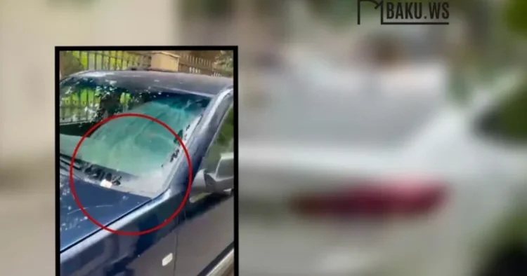 Bakıda xoşagəlməz hadisə: maşınlara yumurta atdılar – VİDEO
