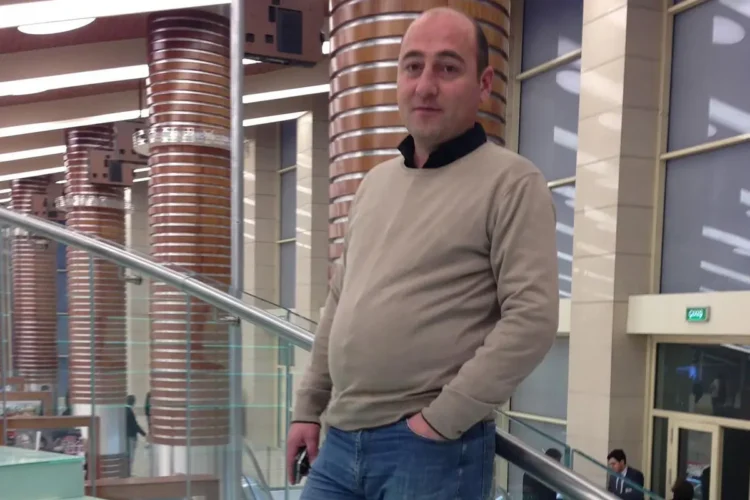 44 yaşlı kişi küçədə vəfat etdi – Foto