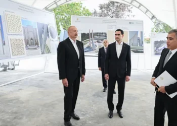 Prezidentlər Şuşa məscidində tikinti işləri ilə tanış oldular – FOTO