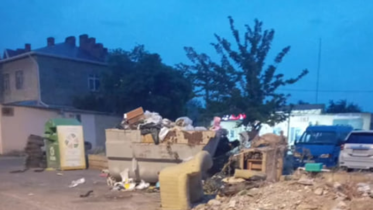 Sumqayıtda irihəcmli tullantılarla bağlı reyd keçirilib
