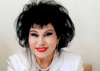 Zeynəb Xanlarova övladları ilə… – FOTO