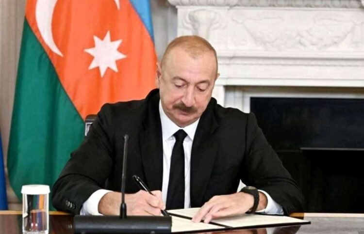Prezident gömrük sistemi ilə bağlı fərman imzaladı
