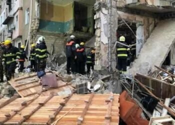 Sumqayıtda yaşayış binasında partlayış: yaralılar var – FOTO