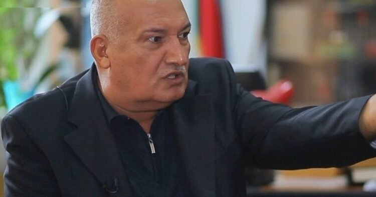 Partiya sədrindən deputata SƏRT TƏPKİ: Elə sözlər dedi ki…