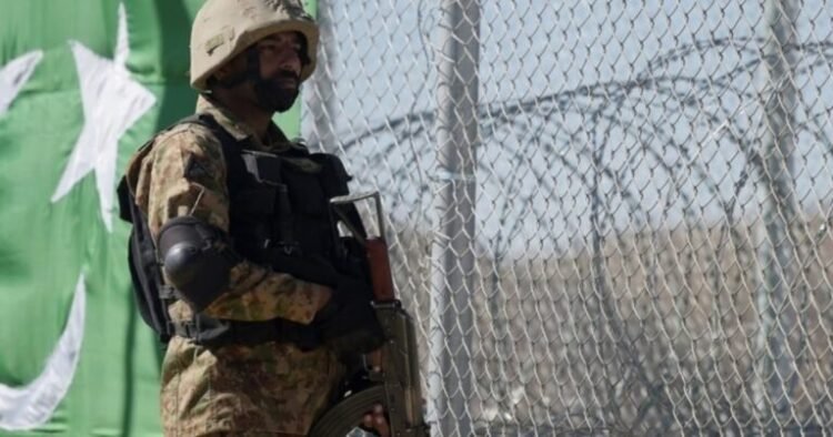 Pakistan və Əfqanıstan arasında DÖYÜŞ BAŞLADI: 29 nəfər zərərsizləşdirildi