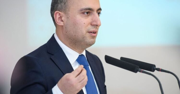 Universitetlər Bakıdan köçürülür? – Nazir AÇIQLADI