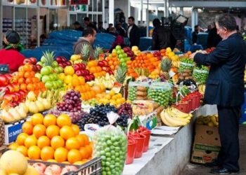 Hazırda bazarlarda gilas və çiyələk görün neçəyə SATILIR