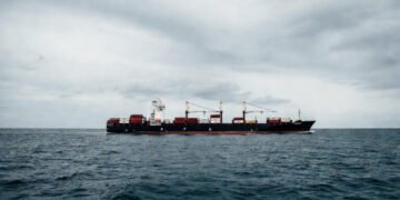 Azərbaycanlıların olduğu gəmilər vuruldu: Ölənlər var