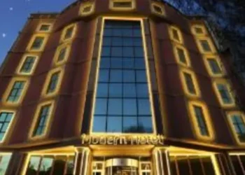 Bakıda gənc oğlan bıçaqlandı