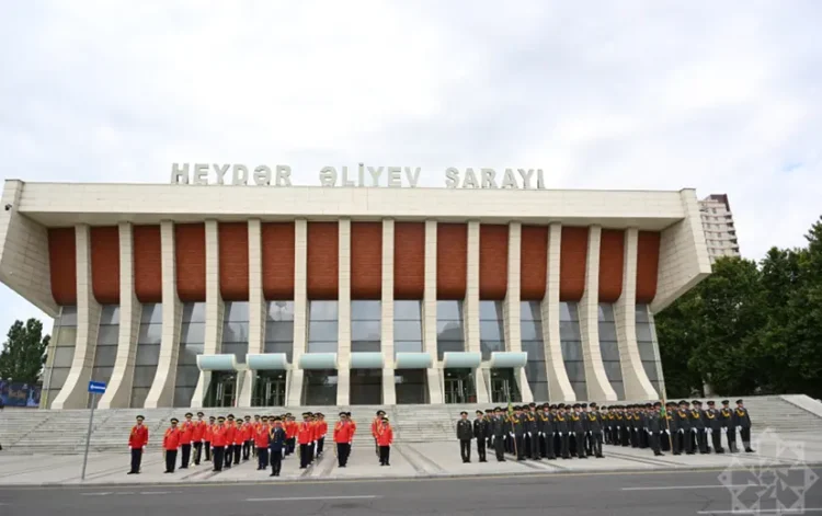 Bakıda hərbçilərin yürüşü keçirilir – Fotolar