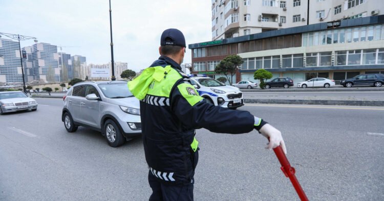 Bakıda Yol Polisi faciənin qarşısını aldı — ANBAAN VİDEO