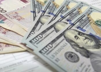 Dollar güclənir: Azərbaycan manatının devalvasiya riski var?