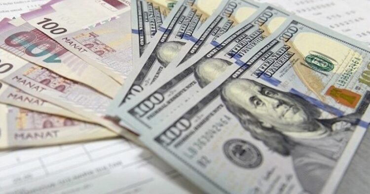 Dollar güclənir: Azərbaycan manatının devalvasiya riski var?