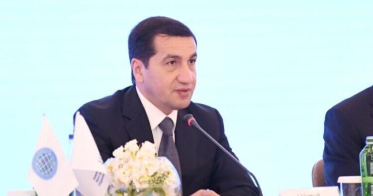 Hikmət Hacıyev Makronun müşaviri ilə Azərbaycan–Fransa münasibətlərini müzakirə edib