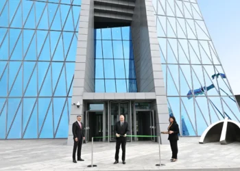 İlham Əliyev Mərkəzi Bankın yeni binasının açılışında iştirak etdi – FOTO