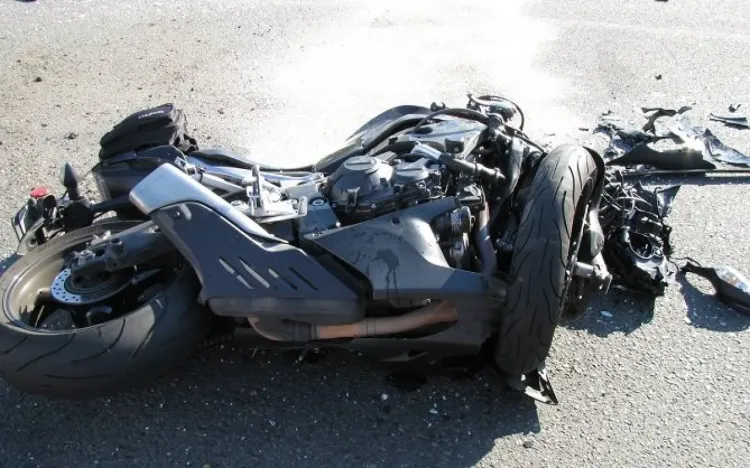 Bakıda motosikletlə “Qazel” toqquşdu – Ölən var