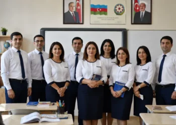 Azərbaycanda müəllimlərin vahid geyimi olacaq – QANUN